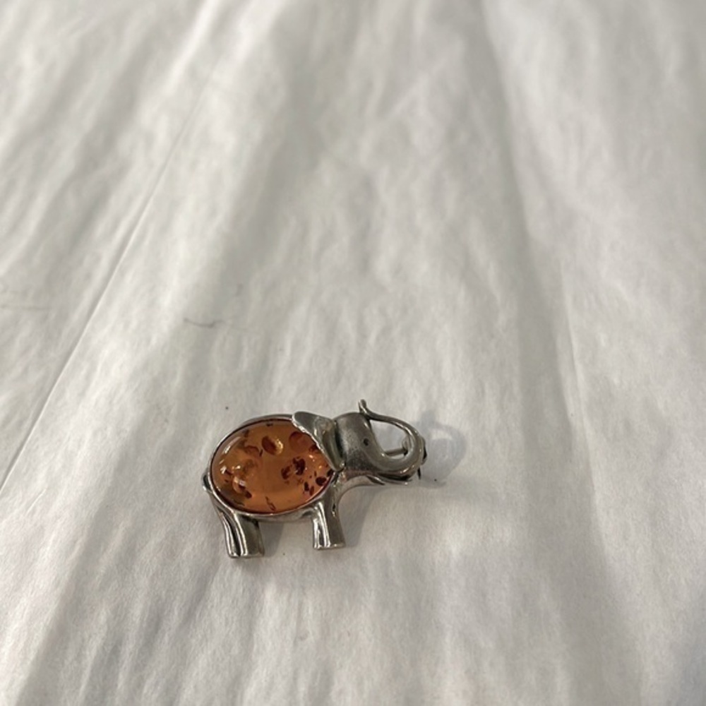 Vintage elephant stone pin